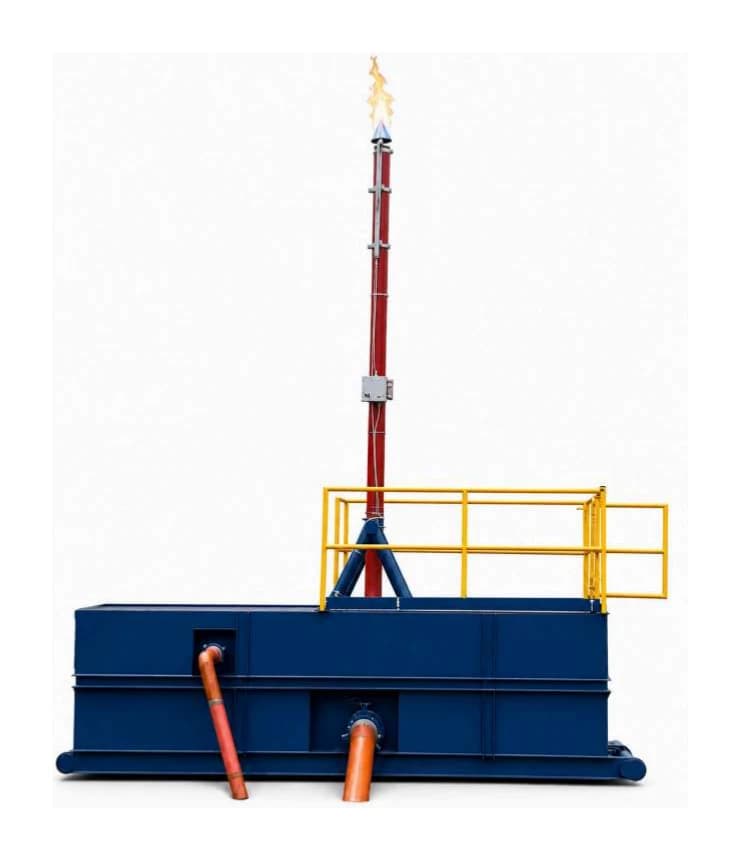 Estructura de quema con el piloto encendido y arrestallamas, lista para operar.